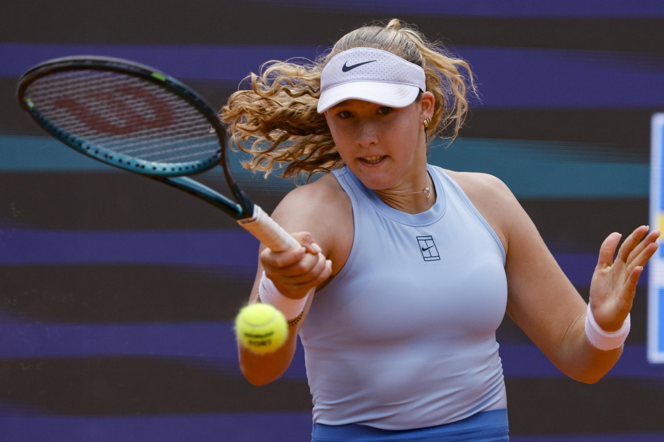 屡斩获佳绩 屡斩获佳绩