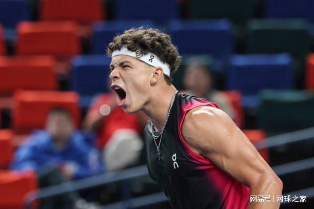 手利用快攻 手利用快攻