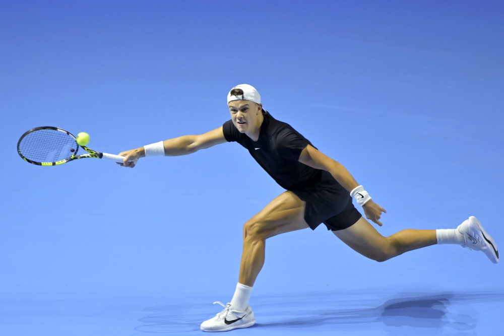 决十分激烈 决十分激烈