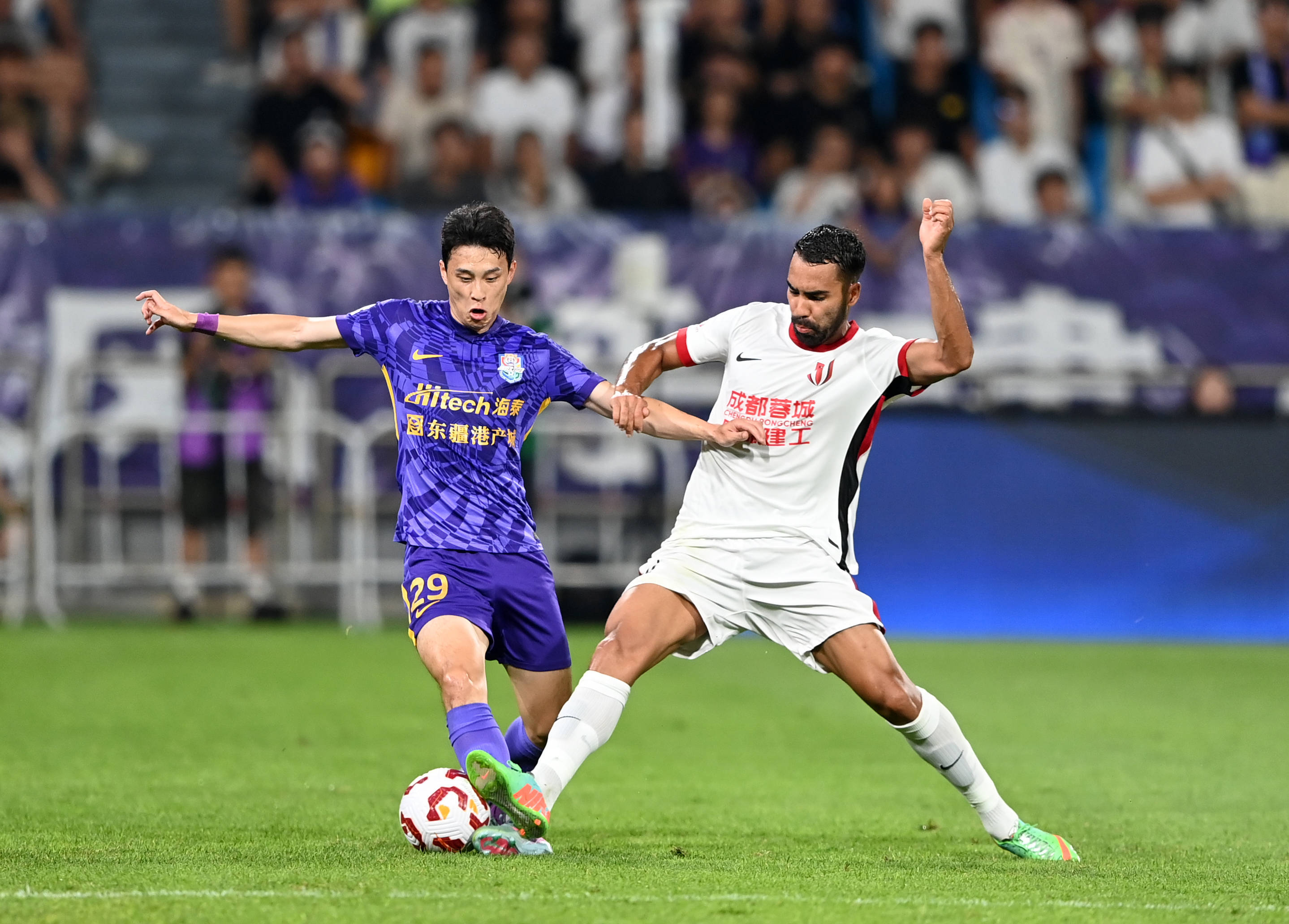 仅二十多岁 仅二十多岁